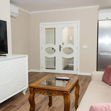 2bd In The Heart Of With Parking - Gold By Flat Mаnаger Апартаменты