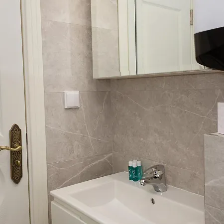 2bd In The Heart Of With Parking - Gold By Flat Mаnаger Апартаменты Варна