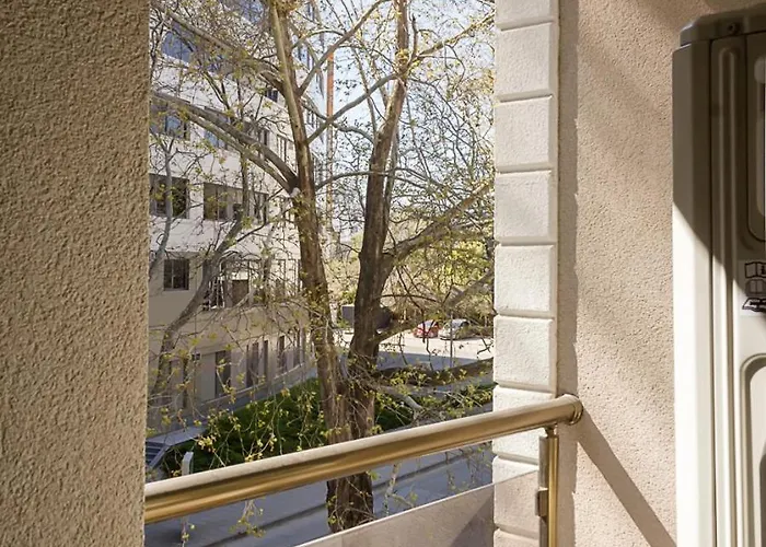 Апартамент 2bd In The Heart Of With Parking - Gold By Flat Mаnаger *